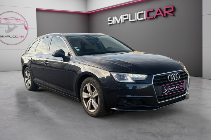 AUDI A4 AVANT