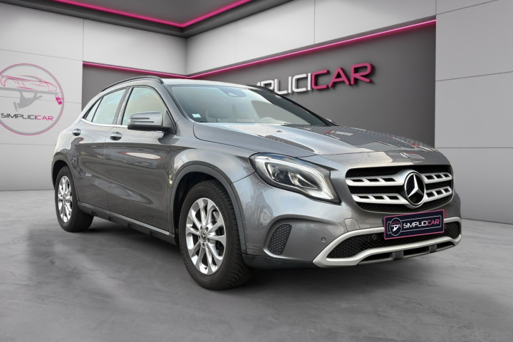MERCEDES GLA